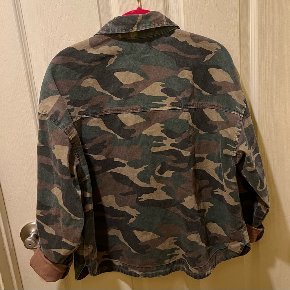 Sundry Camo Shacket - Picture 6 of 7